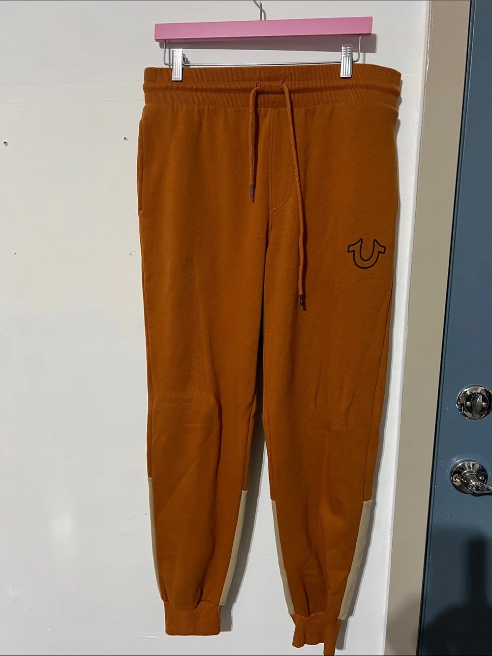 Sets True Religion Rust Orange Sweatpants and hooded sweatshirt